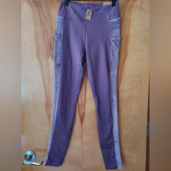 Pink brand leggings - Picture 3 of 8